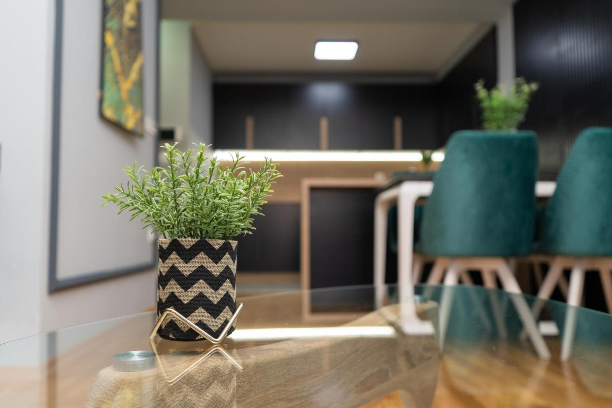 Unity Luxury Apartment - Skopje Bagian luar foto